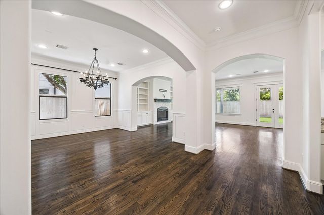 1539 Hewitt Drive, Houston, TX 77018