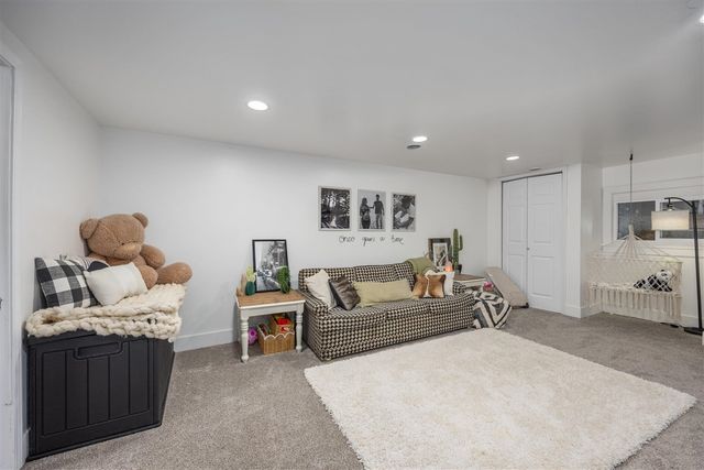3233 13 Mile Road, Rockford, MI 49341
