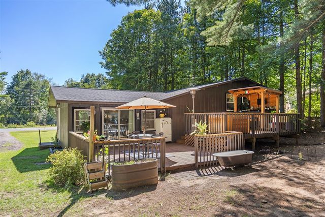 3233 13 Mile Road, Rockford, MI 49341