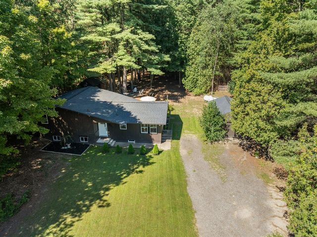 3233 13 Mile Road, Rockford, MI 49341