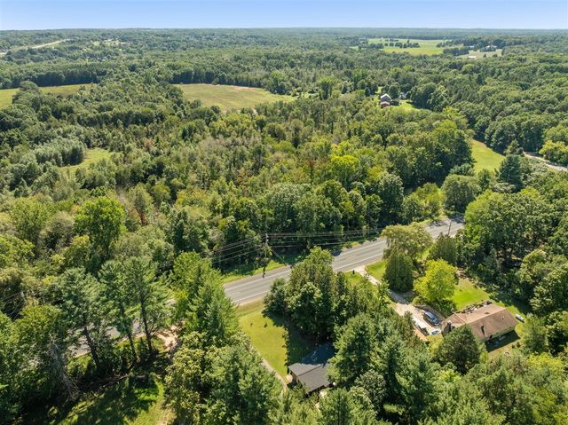 3233 13 Mile Road, Rockford, MI 49341