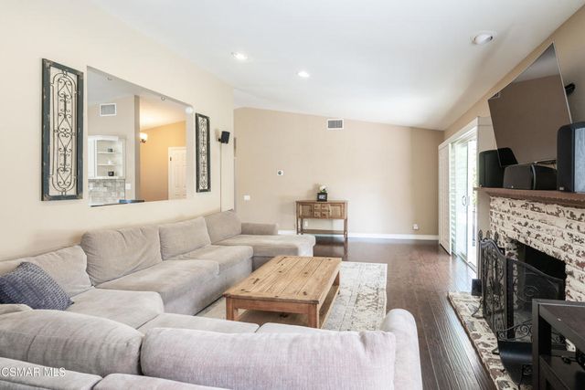78 N Sabra Avenue, Oak Park, CA 91377