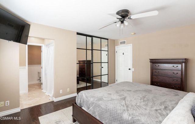 78 N Sabra Avenue, Oak Park, CA 91377