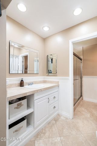 78 N Sabra Avenue, Oak Park, CA 91377