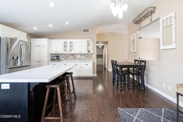 78 N Sabra Avenue, Oak Park, CA 91377