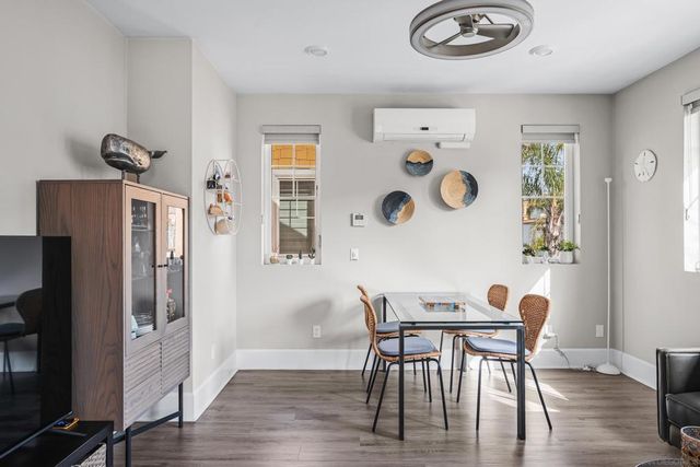 810 Santa Barbara Pl, San Diego, CA 92109