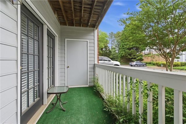 812 Vinings Forest Lane SE, Smyrna, GA 30080