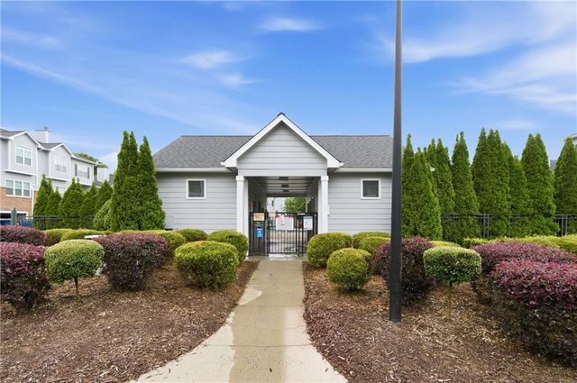 812 Vinings Forest Lane SE, Smyrna, GA 30080
