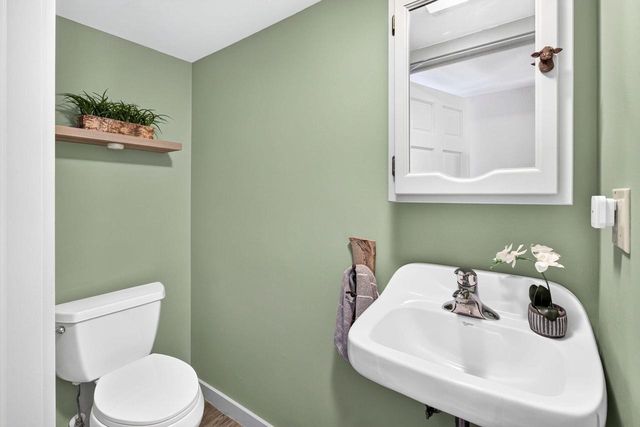 210 W 16TH AVENUE, Oshkosh, WI 54902