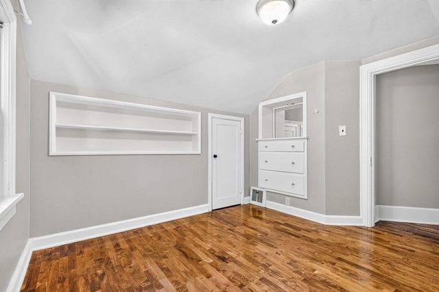 210 W 16TH AVENUE, Oshkosh, WI 54902