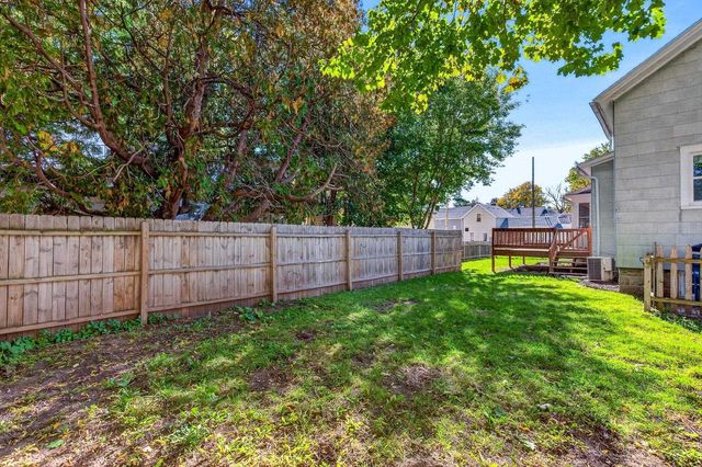 210 W 16TH AVENUE, Oshkosh, WI 54902