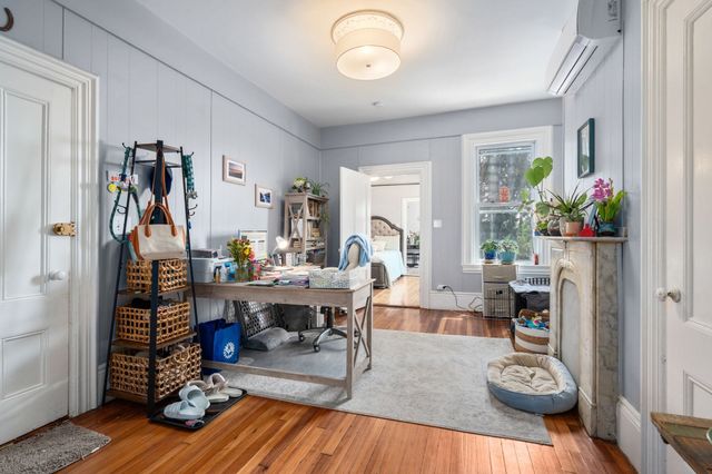 109 Eutaw Street, Boston, MA 02128