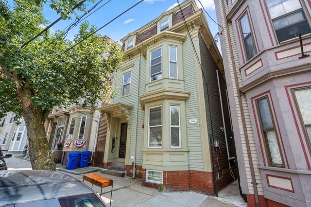 109 Eutaw Street, Boston, MA 02128