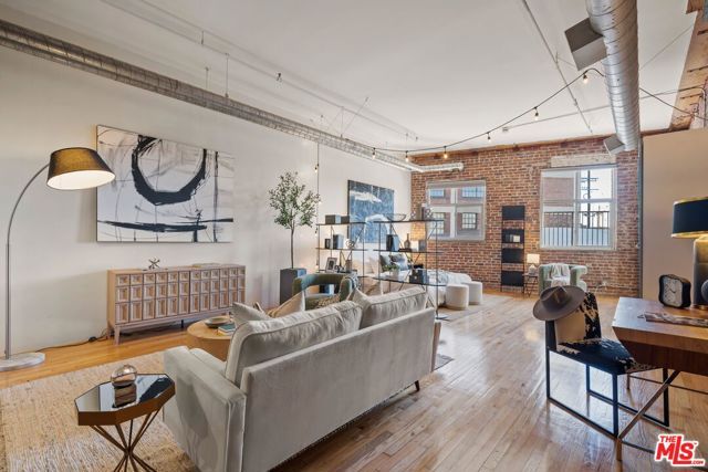 500 Molino Street 208, Los Angeles, CA 90013