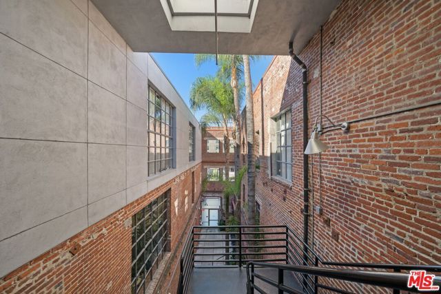 500 Molino Street 208, Los Angeles, CA 90013