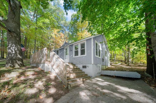 7130 N Poplar Road, Free Soil, MI 49411