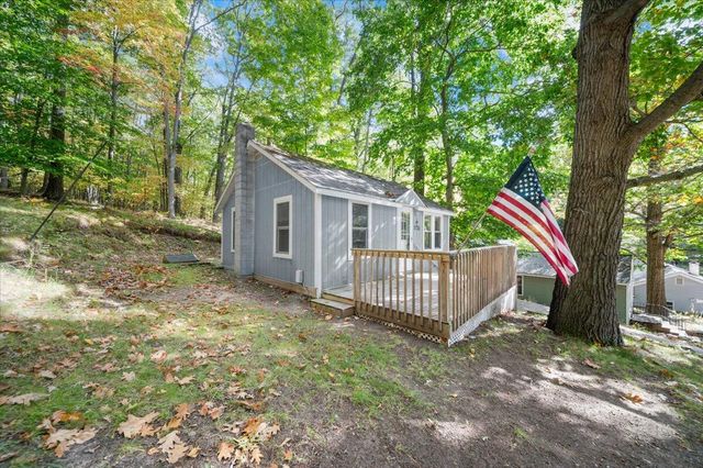 7130 N Poplar Road, Free Soil, MI 49411