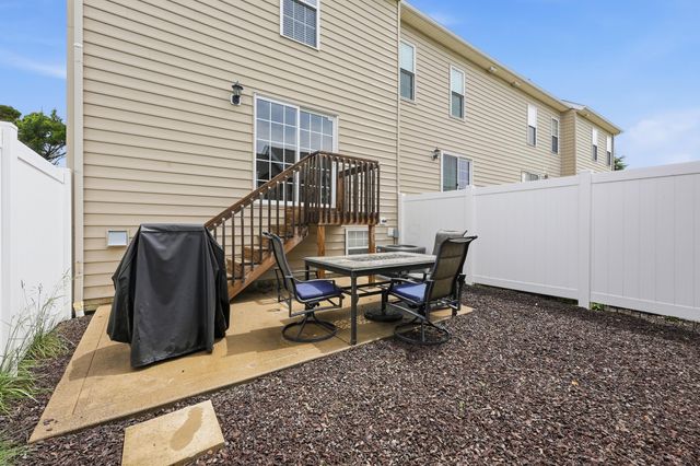 5609 Rainbow Falls Street, 23, Dublin, OH 43016