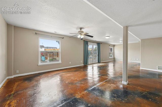 979 S Alexis Lane, Pueblo, CO 81007