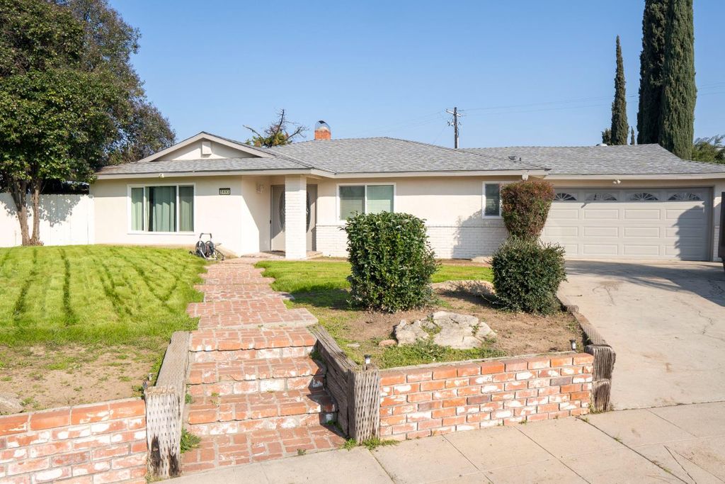Image 1 of property listing at 5693 E Madison Avenue, Fresno, CA 93727
