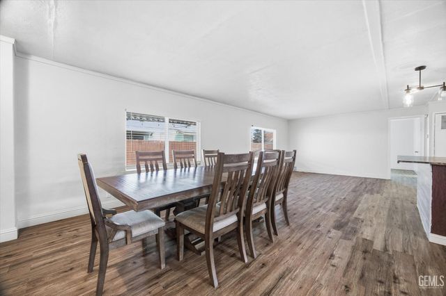 3535 Stine Road 4, Bakersfield, CA 93309