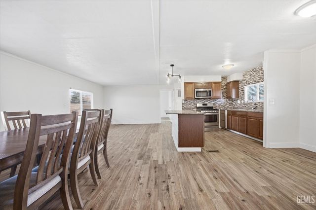 3535 Stine Road 4, Bakersfield, CA 93309