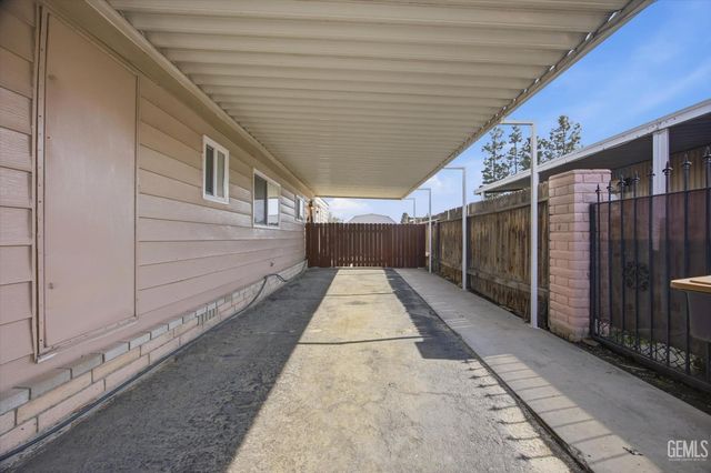 3535 Stine Road 4, Bakersfield, CA 93309