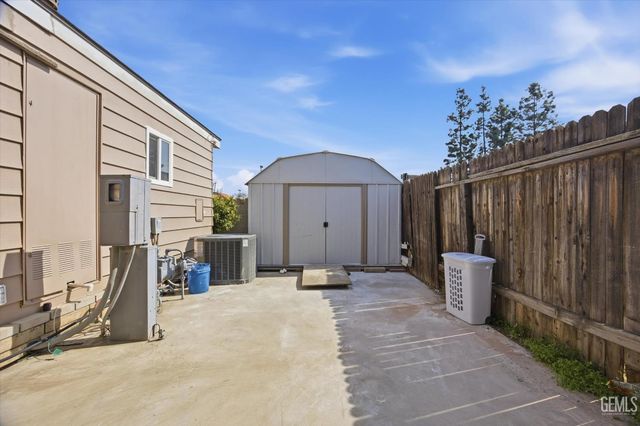 3535 Stine Road 4, Bakersfield, CA 93309