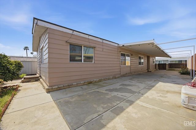 3535 Stine Road 4, Bakersfield, CA 93309