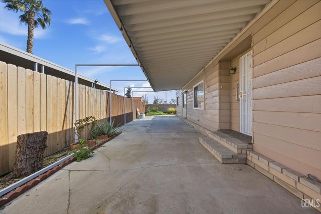 3535 Stine Road 4, Bakersfield, CA 93309