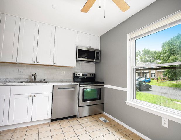 135 BOURBON CT, Baltimore, MD 21234