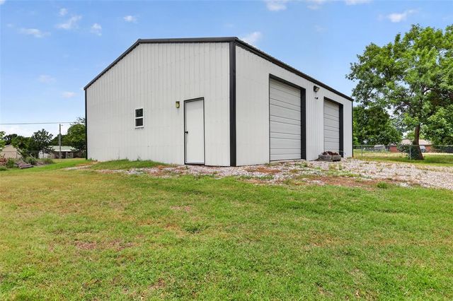 124 Pickard Drive, Mcloud, OK 74851