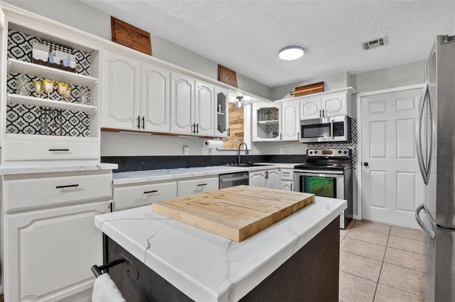 124 Pickard Drive, Mcloud, OK 74851