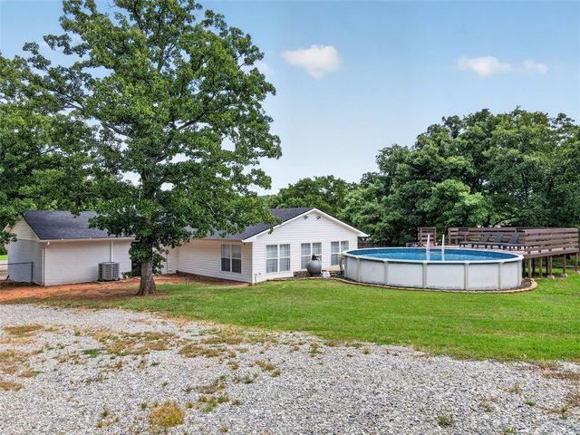 124 Pickard Drive, Mcloud, OK 74851