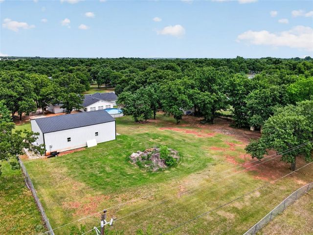 124 Pickard Drive, Mcloud, OK 74851