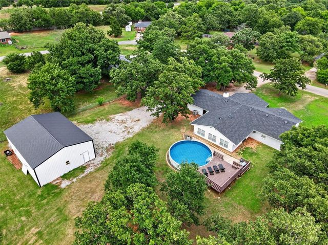 124 Pickard Drive, Mcloud, OK 74851