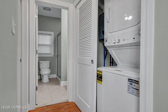 140 E Camp Walk, Island Heights, NJ 08732