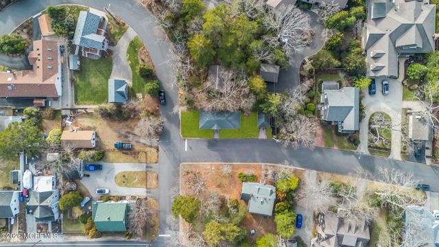 140 E Camp Walk, Island Heights, NJ 08732