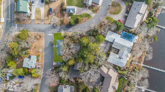 140 E Camp Walk, Island Heights, NJ 08732