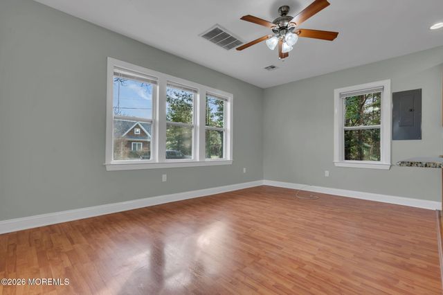 140 E Camp Walk, Island Heights, NJ 08732