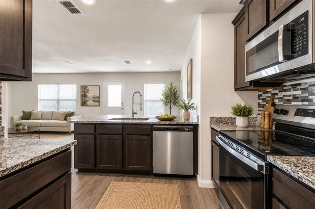 144 Barbwire Way, Newark, TX 76071