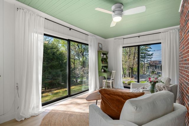 47 Indian Head Rd, Framingham, MA 01701