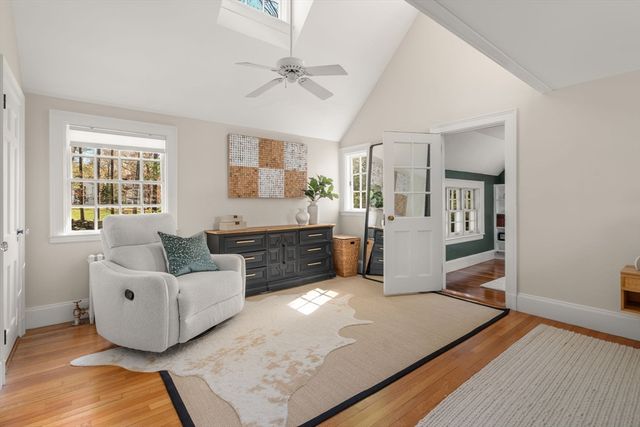 47 Indian Head Rd, Framingham, MA 01701