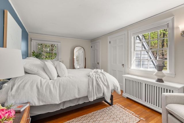 47 Indian Head Rd, Framingham, MA 01701