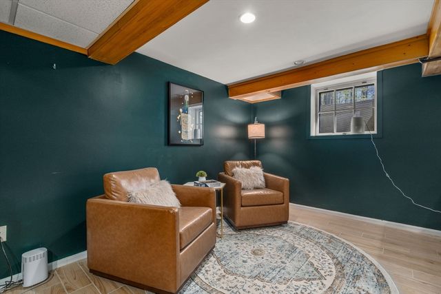 47 Indian Head Rd, Framingham, MA 01701