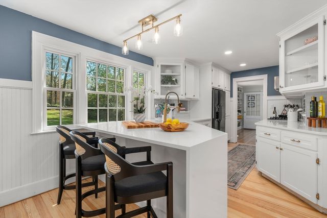 47 Indian Head Rd, Framingham, MA 01701