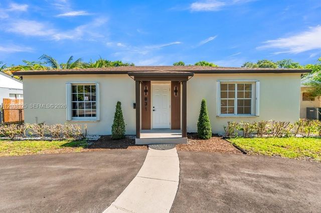 831 NE 128th St, North Miami, FL 33161