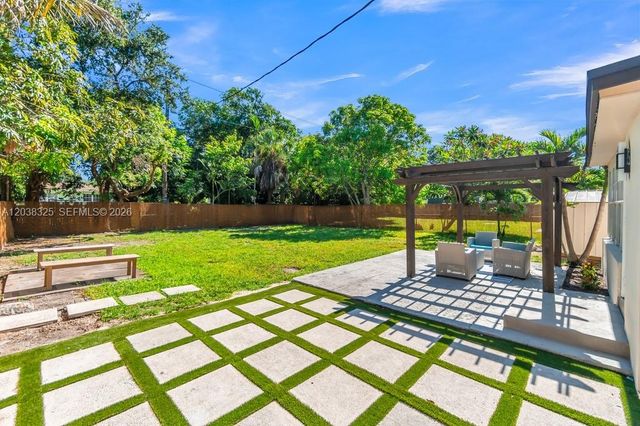 831 NE 128th St, North Miami, FL 33161