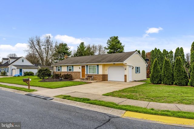 305 PARTRIDGE DR, Lititz, PA 17543