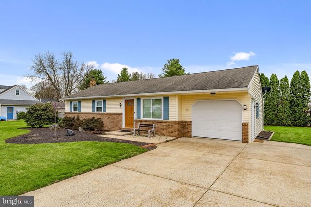 305 PARTRIDGE DR, Lititz, PA 17543